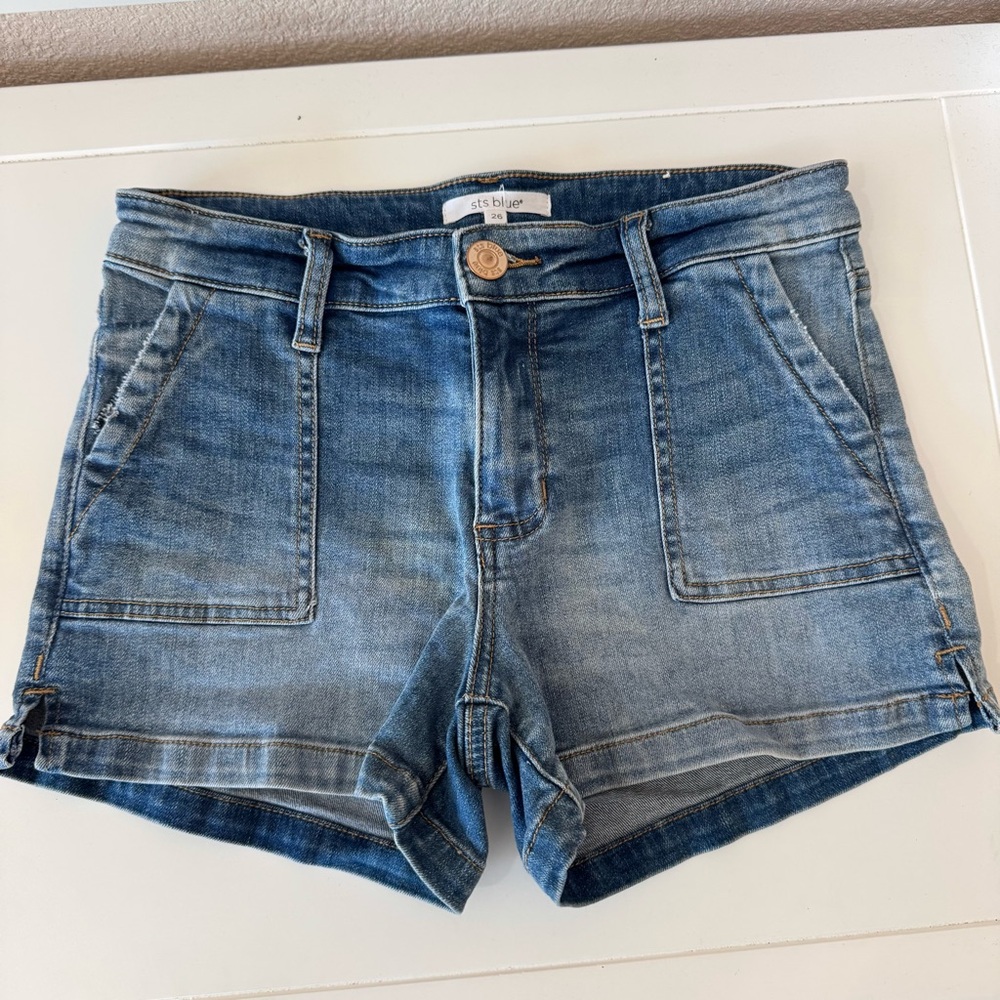 STS Blue Carey mid rise Women's Jean Shorts 26 99% cotton